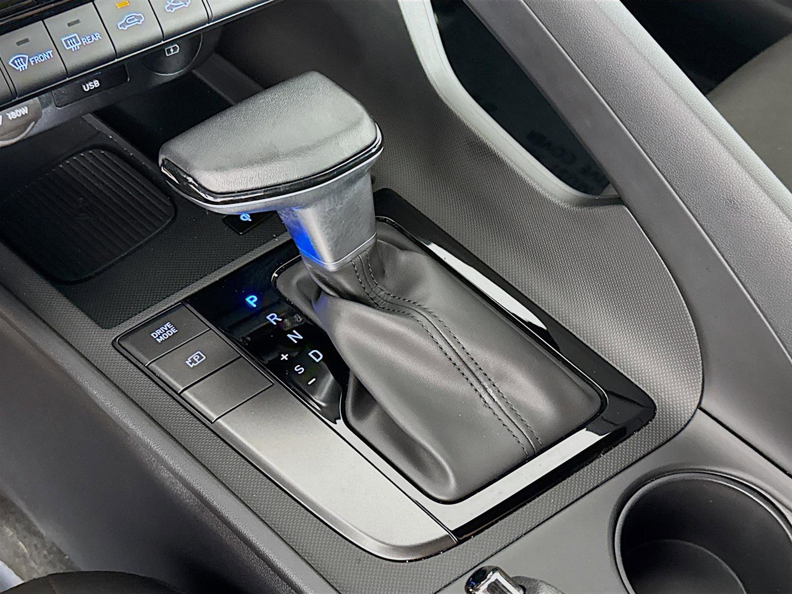 2025 Hyundai Elantra SEL Sport photo 17