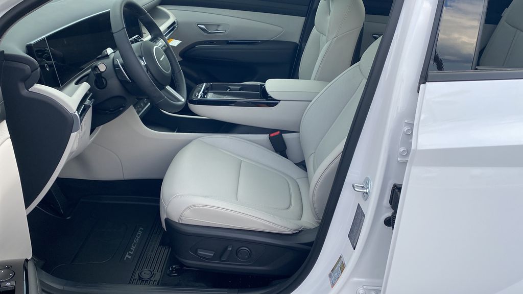 2025 Hyundai Tucson Hybrid Limited photo 21