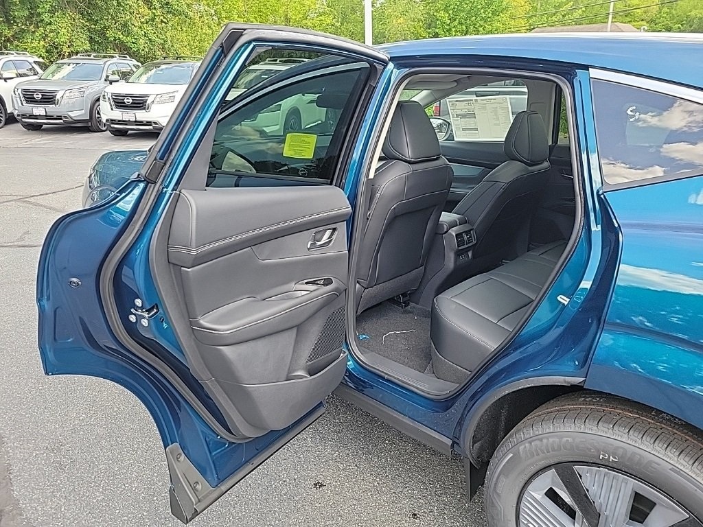 2025 Nissan Murano SL photo 9