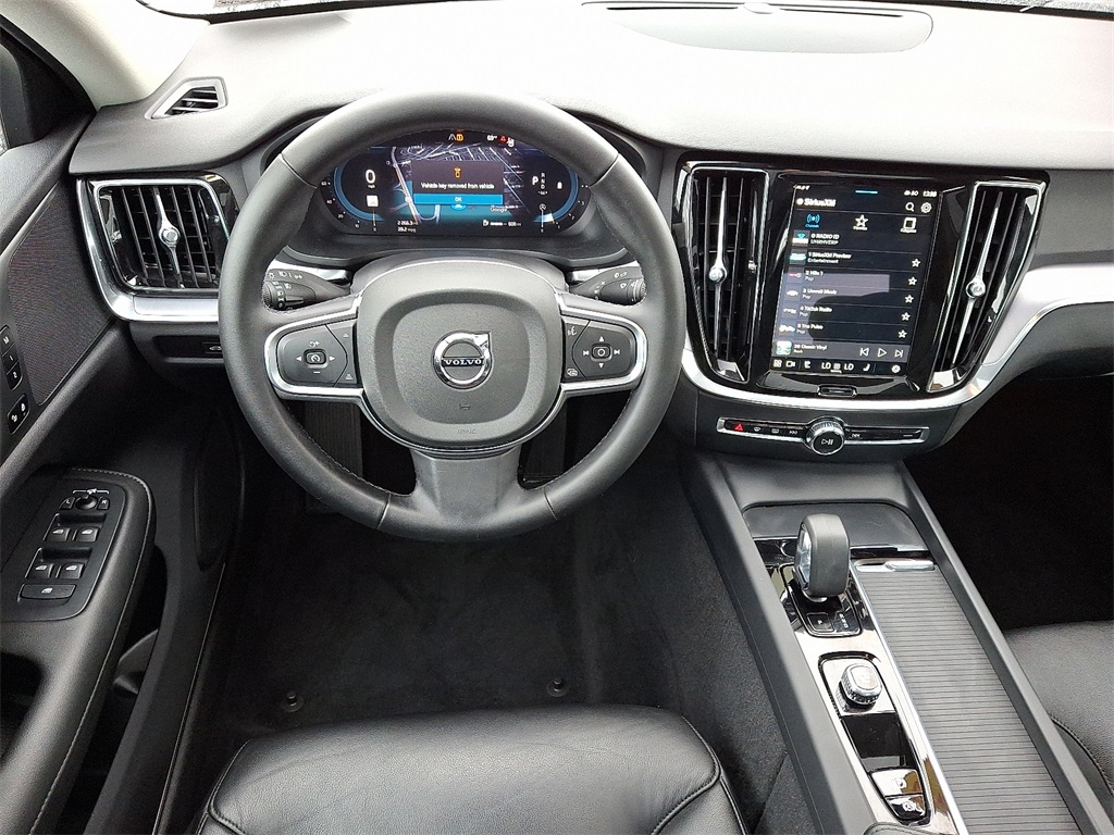 2025 Volvo S60 B5 Core photo 11