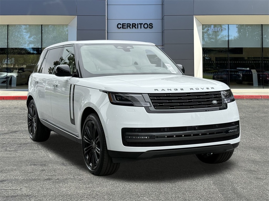 2025 Land Rover Range Rover SE photo 3