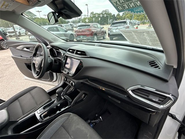 2022 Chevrolet Trailblazer LT photo 17
