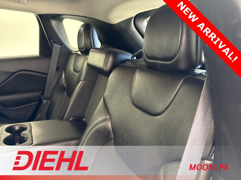 2019 Jeep Cherokee Altitude photo 14