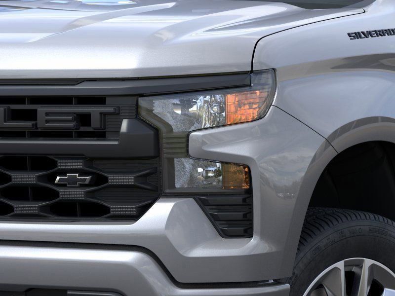 2025 Chevrolet Silverado 1500 Custom photo 9