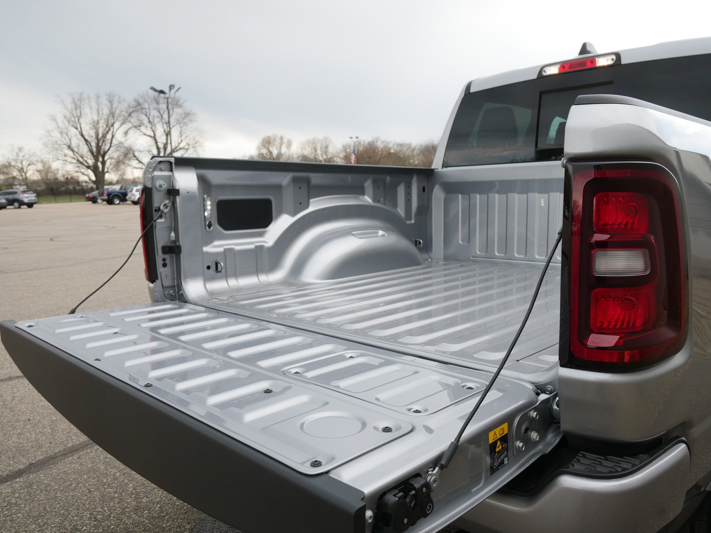 2025 Ram 1500 Laramie photo 4