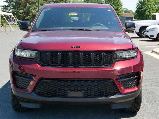 2025 Jeep Grand Cherokee Altitude X photo 2