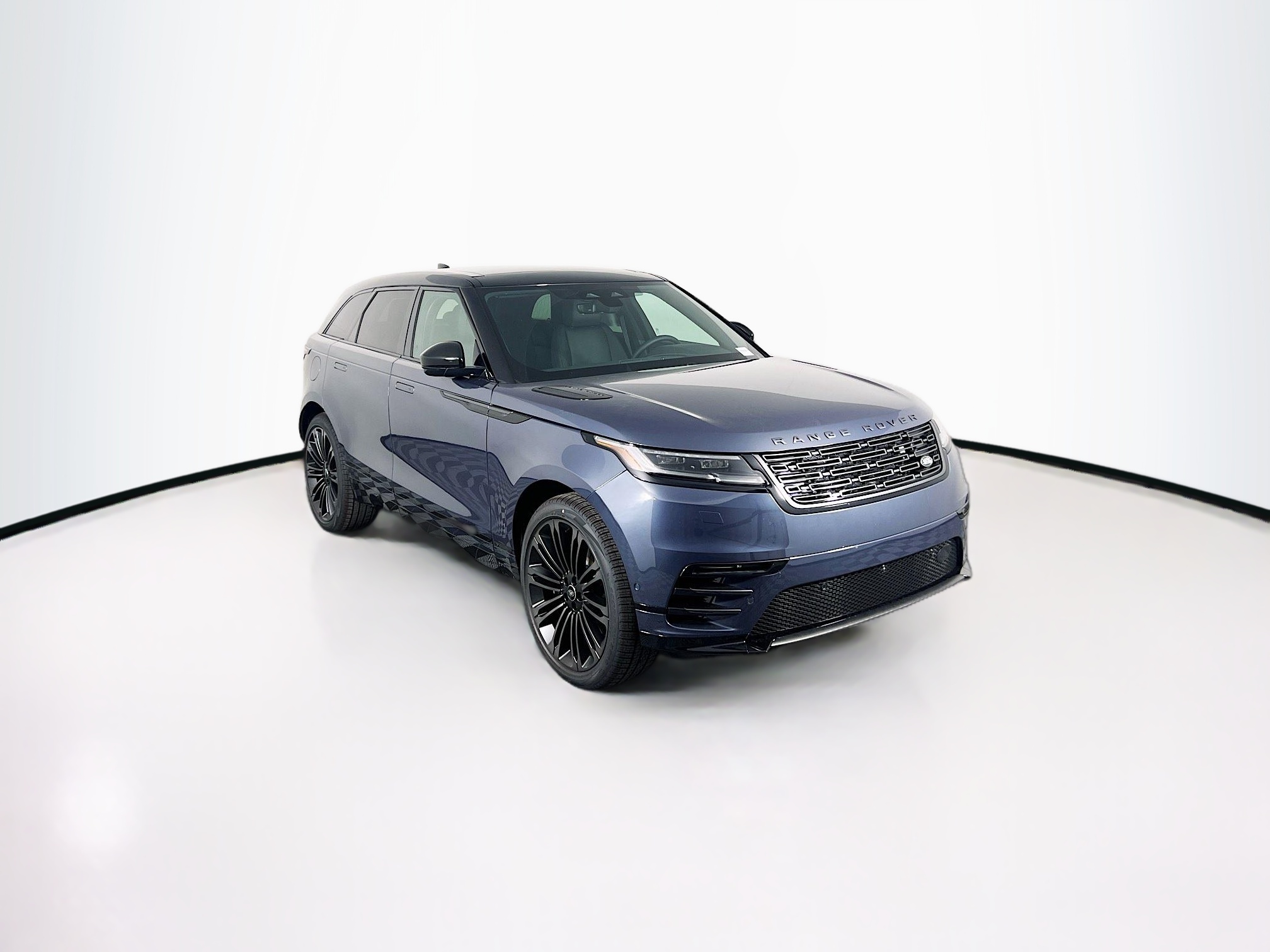 2026 Land Rover Range Rover Velar SE photo 3