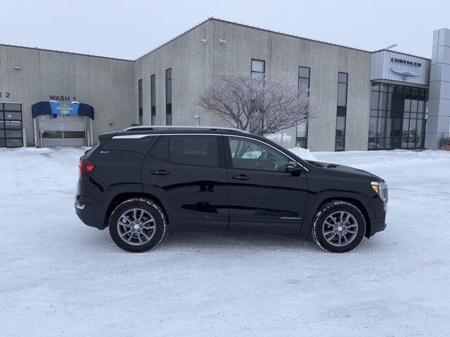 2024 GMC Terrain SLT's photo