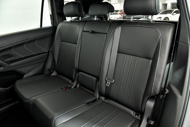 2023 Volkswagen Tiguan SE R-Line Black photo 9