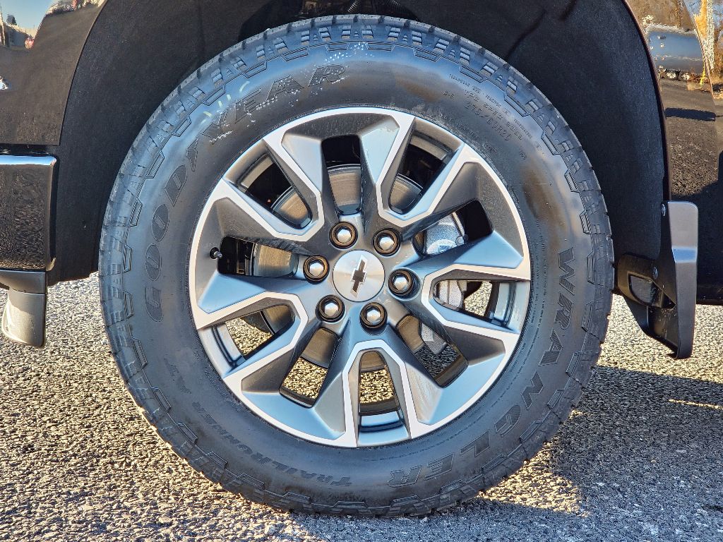 2025 Chevrolet Silverado 1500 RST photo 11