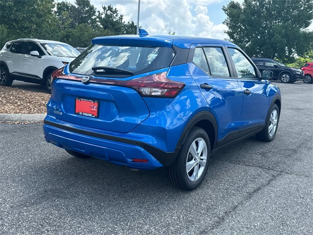 2025 Nissan Kicks Play S photo 3