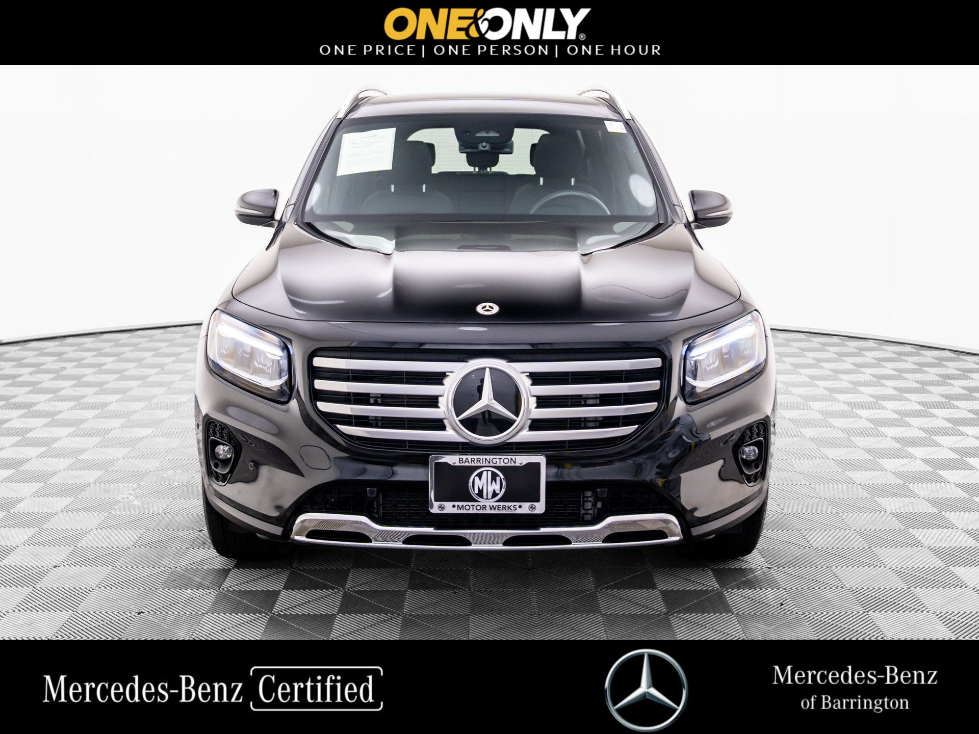 2024 Mercedes Benz GLB 250 4MATIC photo 2