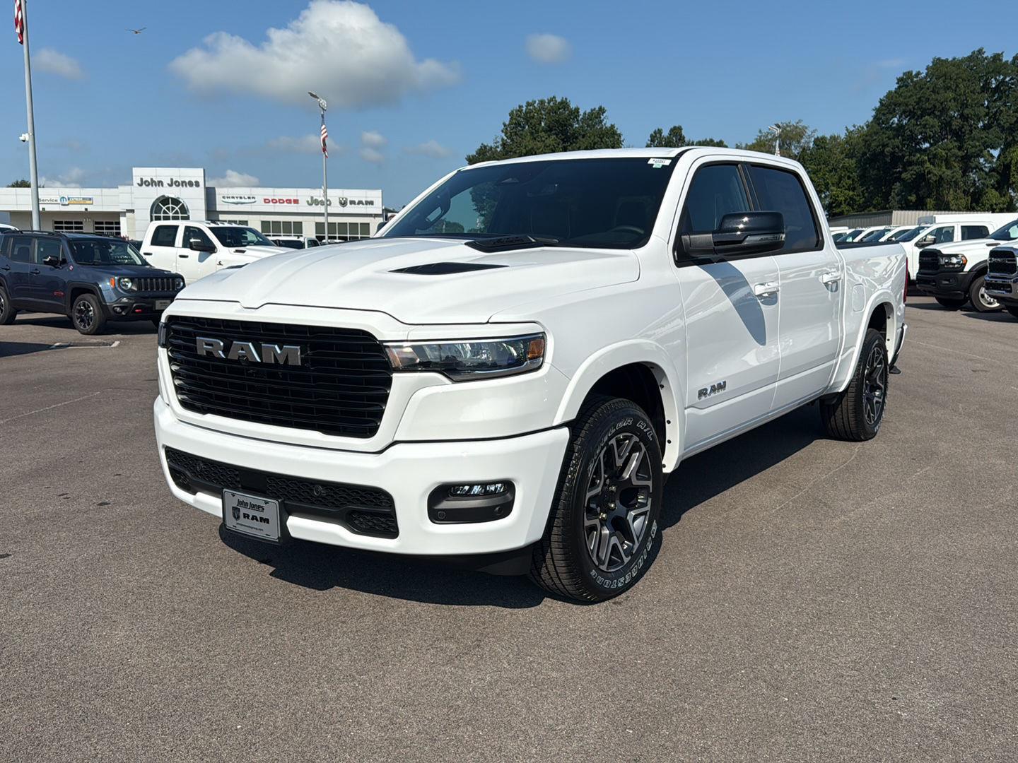 2026 Ram 1500 Laramie photo 9