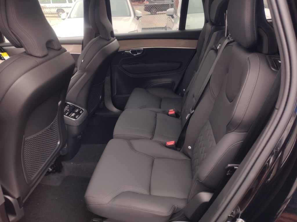 2026 VOLVO XC90 - Image 20