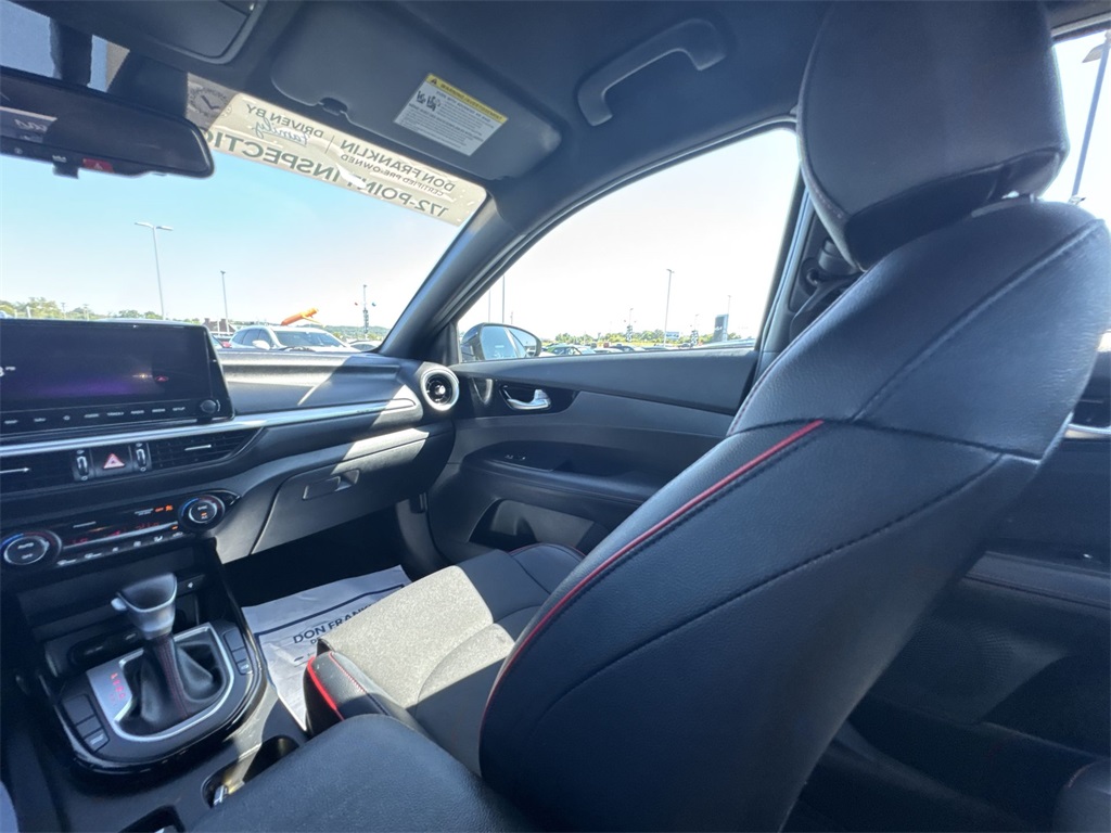 2023 Kia Forte GT photo 11
