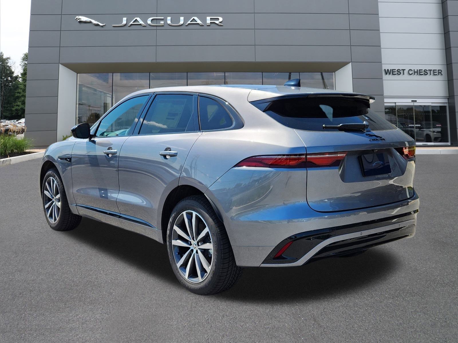 2025 Jaguar F-PACE P250 R-Dynamic S photo 3