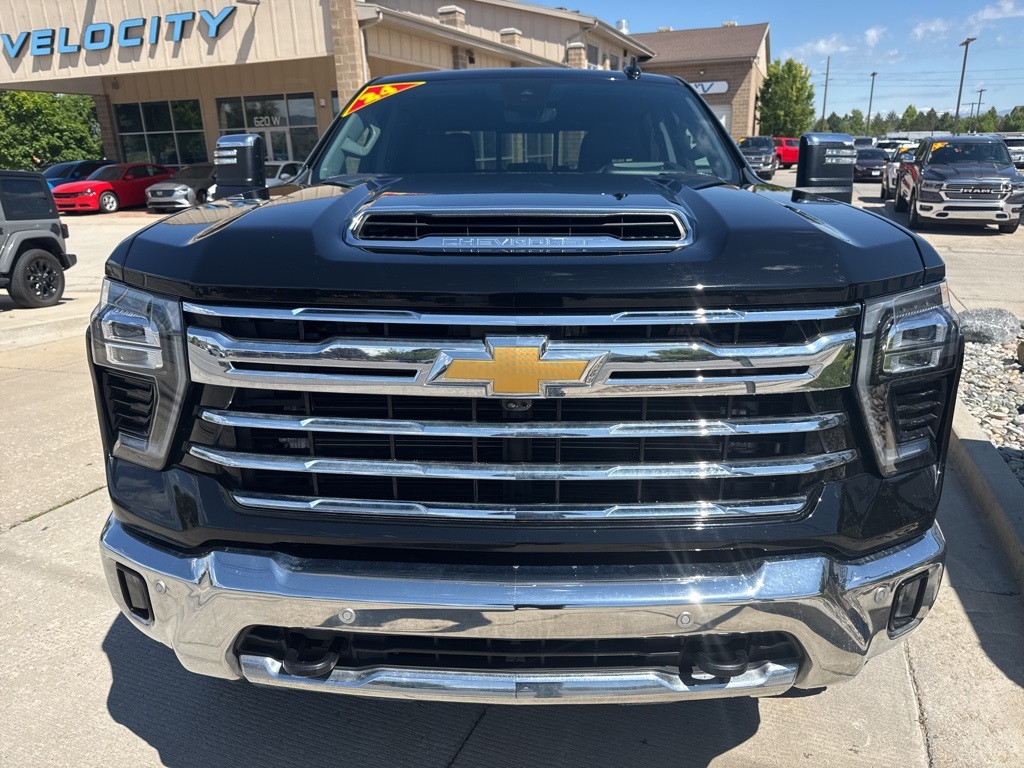 2024 Chevrolet Silverado 2500HD LTZ photo 2