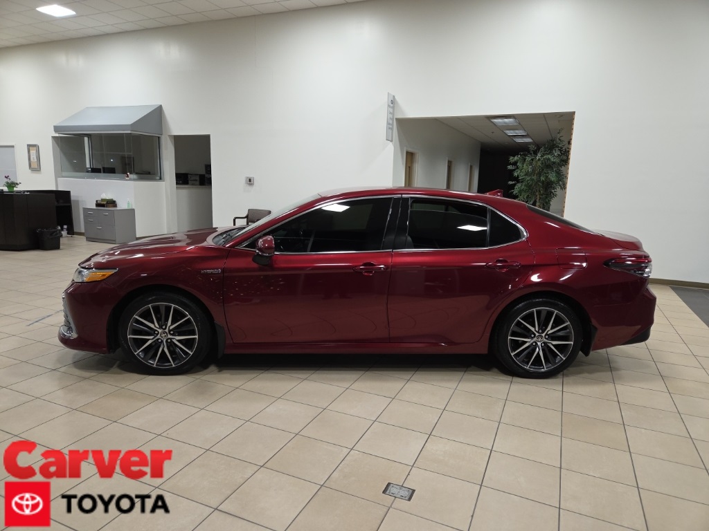 2021 Toyota Camry XLE's photo