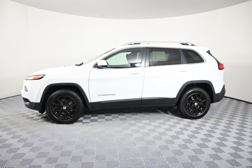2014 Jeep Cherokee Latitude photo 2