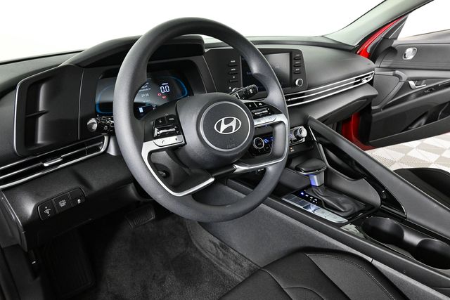 2025 Hyundai Elantra Hybrid Blue photo 4