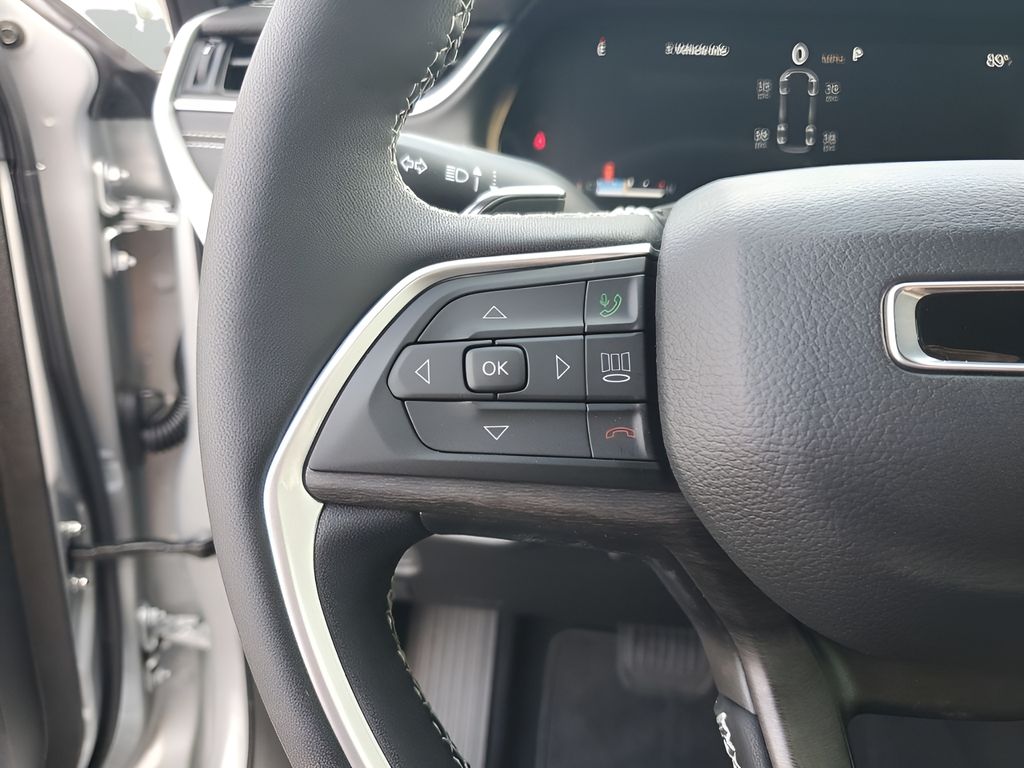2025 Jeep Grand Cherokee Limited photo 31