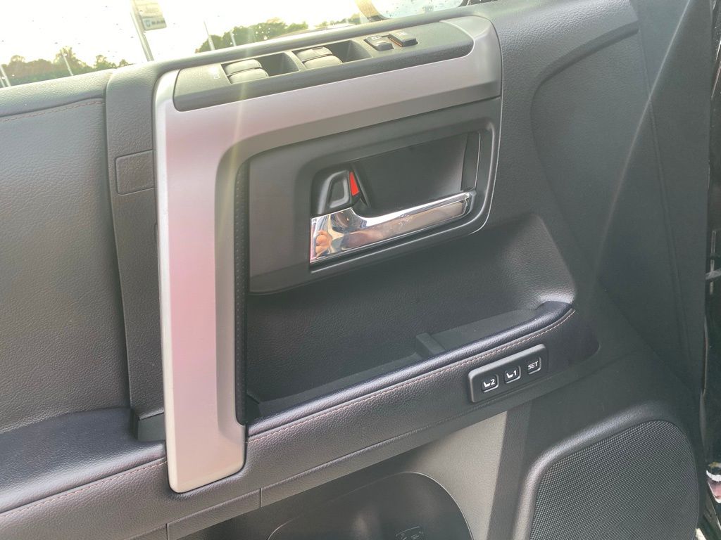 2022 Toyota 4Runner Limited photo 10
