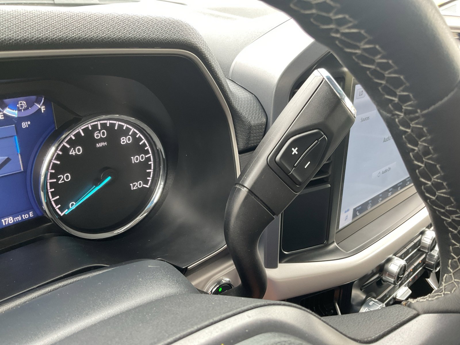 2023 Ford F-150 XLT photo 22