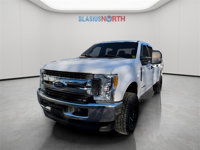 2017 Ford F-250 Super Duty XLT's photo