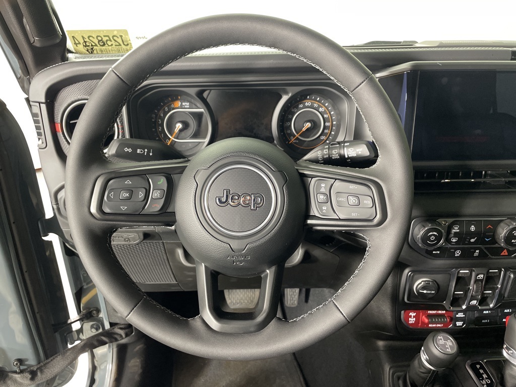 2025 Jeep Wrangler Rubicon X photo 20