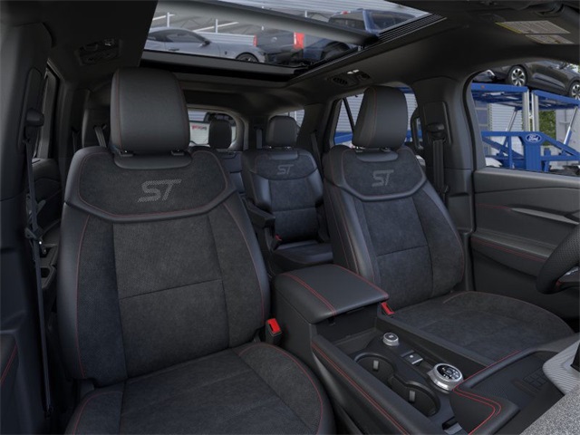2025 Ford Explorer ST photo 8