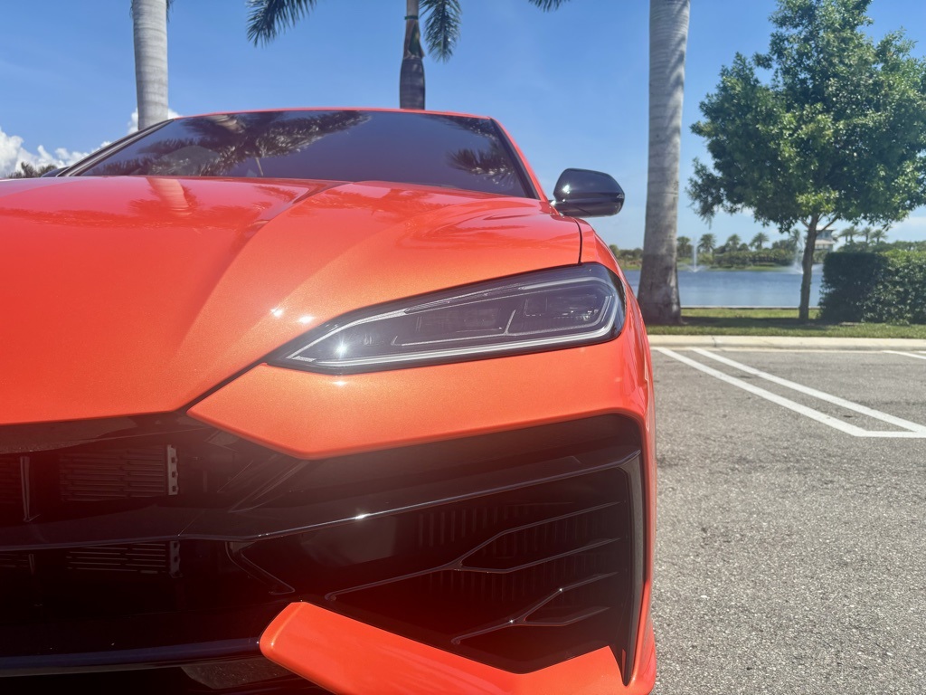 2025 Lamborghini Urus SE photo 26