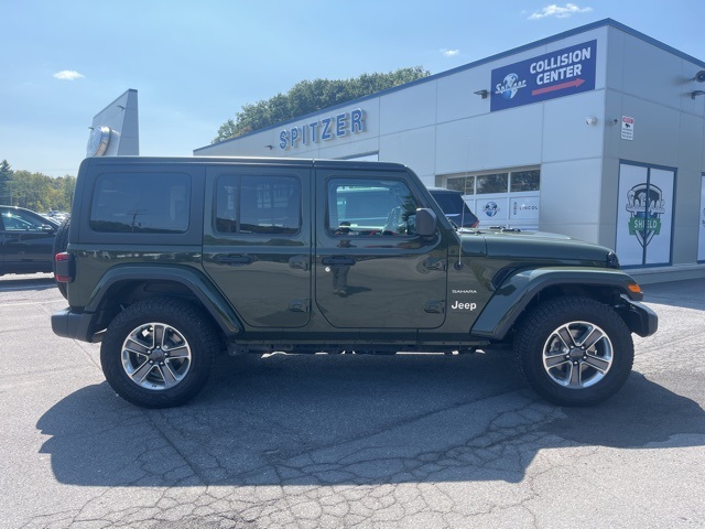 2022 Jeep Wrangler Unlimited Sahara photo 3