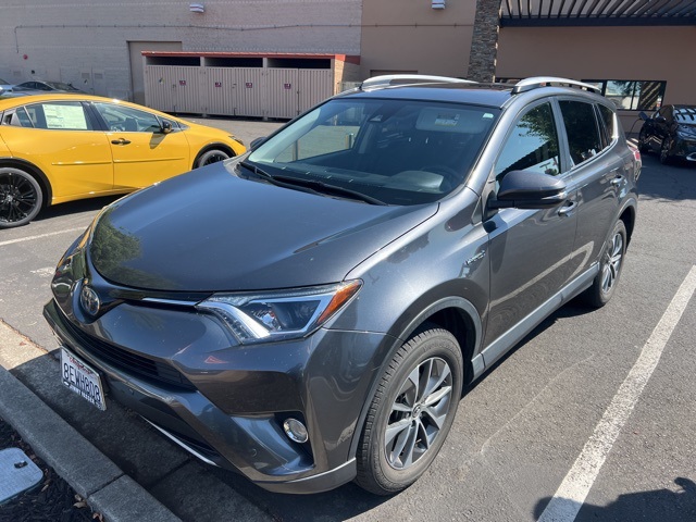 2018 Toyota RAV4 Hybrid XLE photo 8