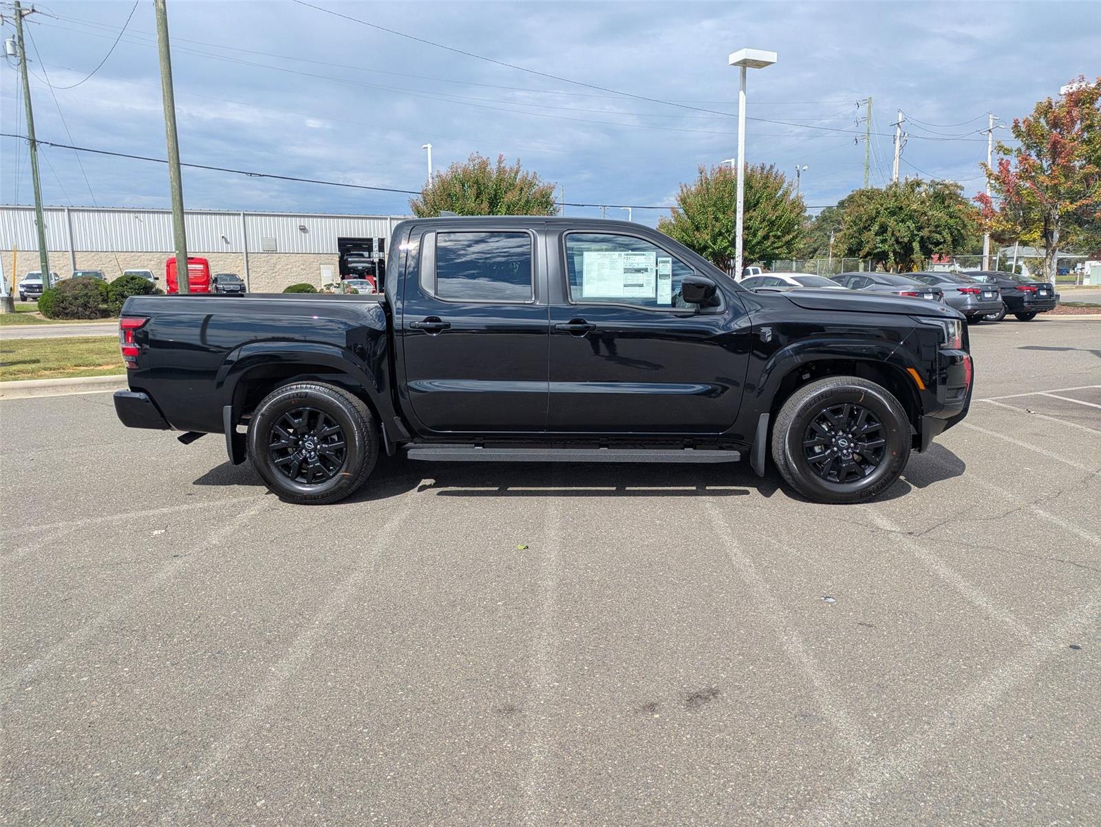 2026 Nissan Frontier SV photo 2