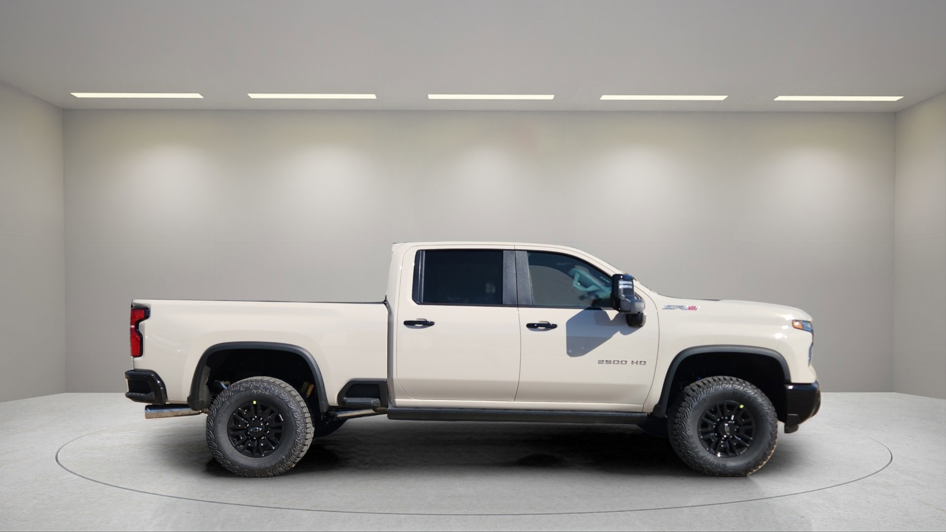 2026 Chevrolet Silverado 2500HD ZR2 photo 2