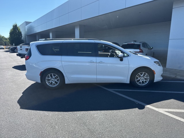 2022 Chrysler Voyager LX photo 4
