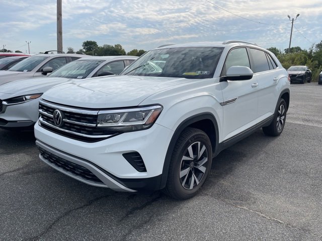 2020 Volkswagen Atlas Cross Sport SE photo 2