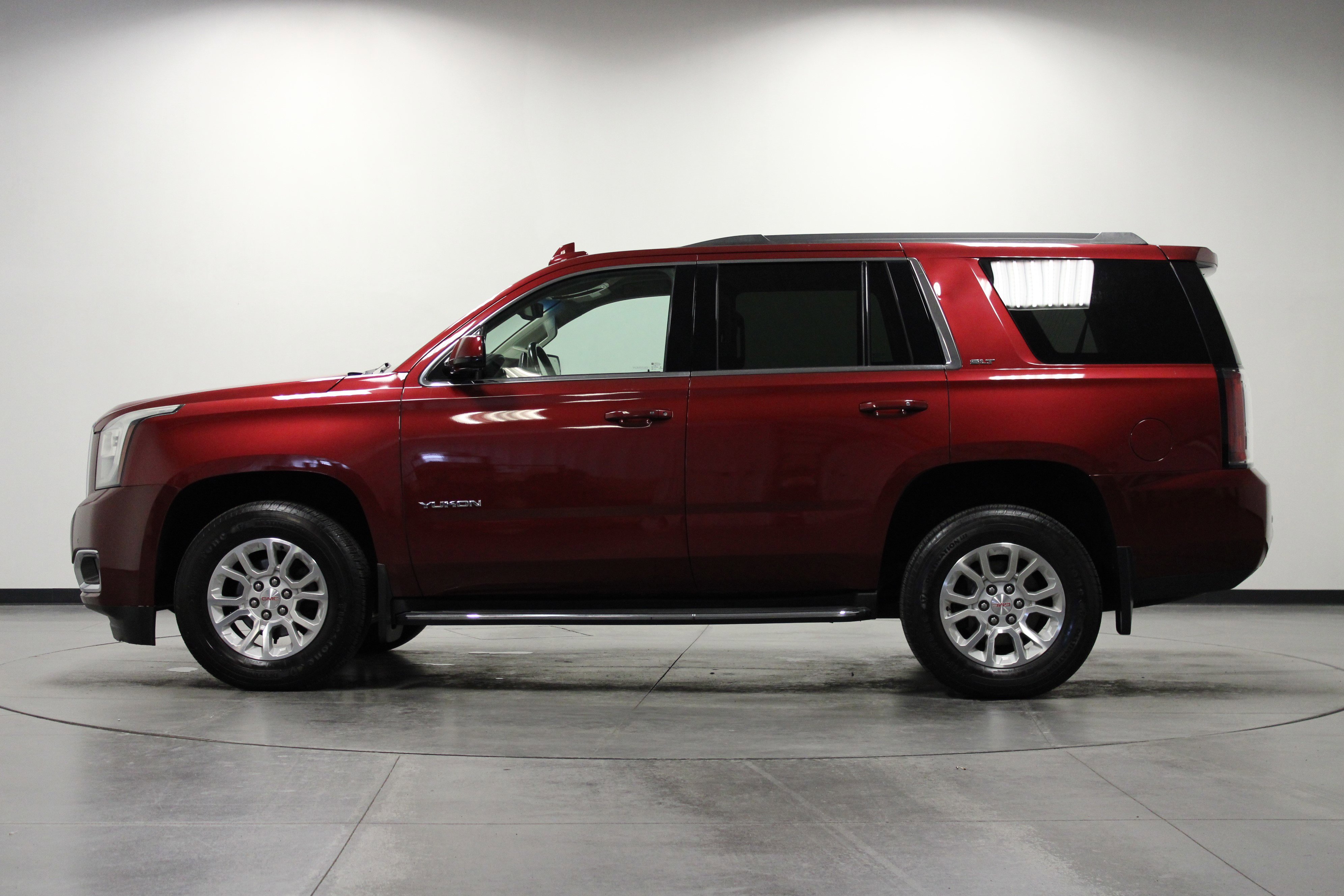 2017 Gmc Yukon SLT photo 5