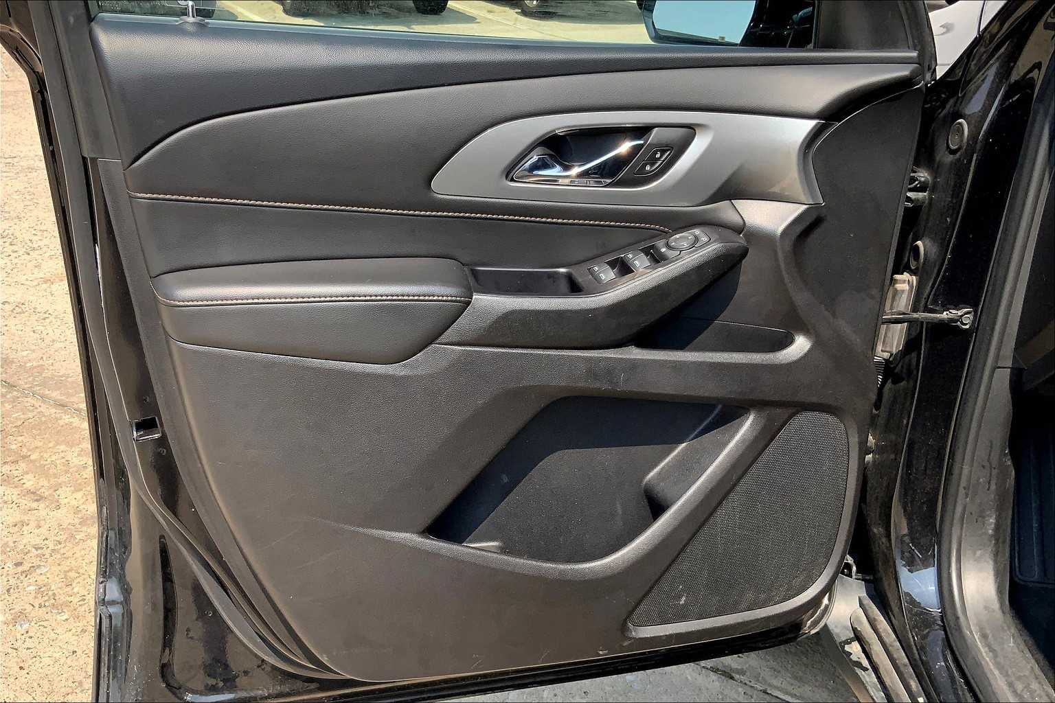 2020 Chevrolet Traverse LS photo 18