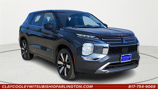 2025 Mitsubishi Outlander SE's photo