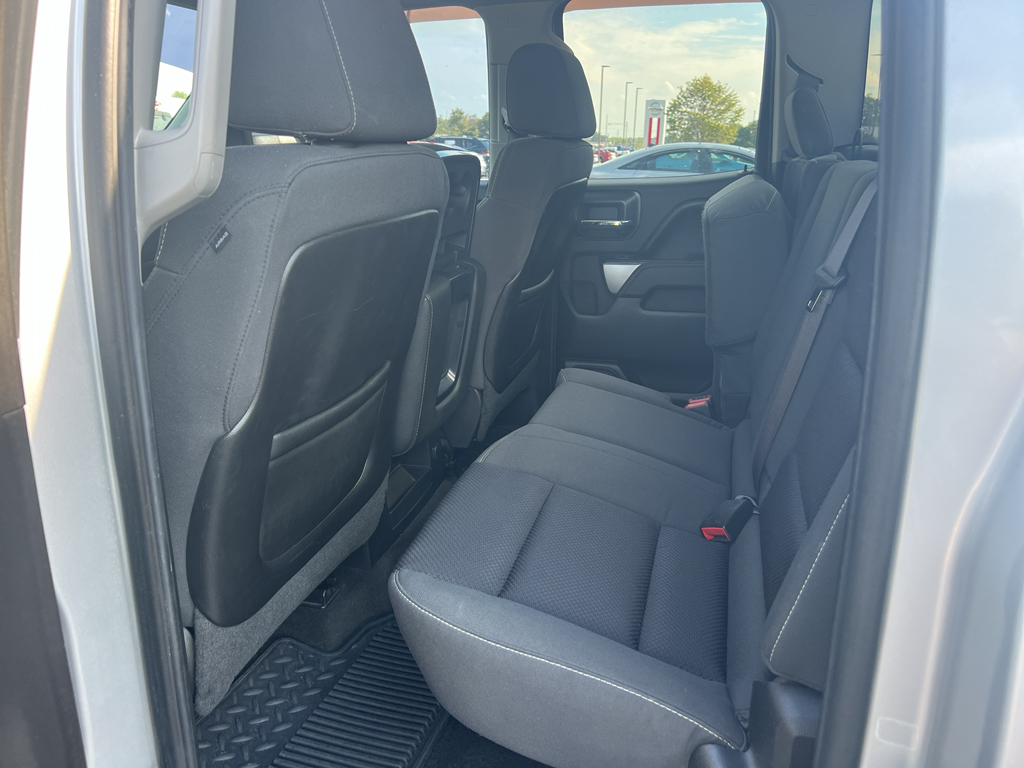 2015 Chevrolet Silverado 2500HD LT photo 9