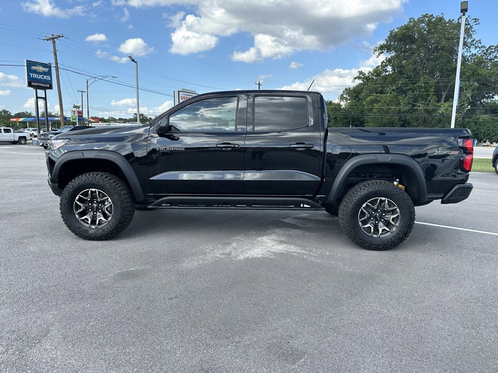 2025 Chevrolet Colorado ZR2 photo 3