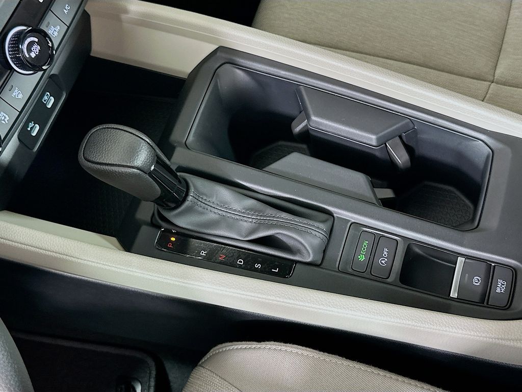 2025 Honda Accord SE photo 14