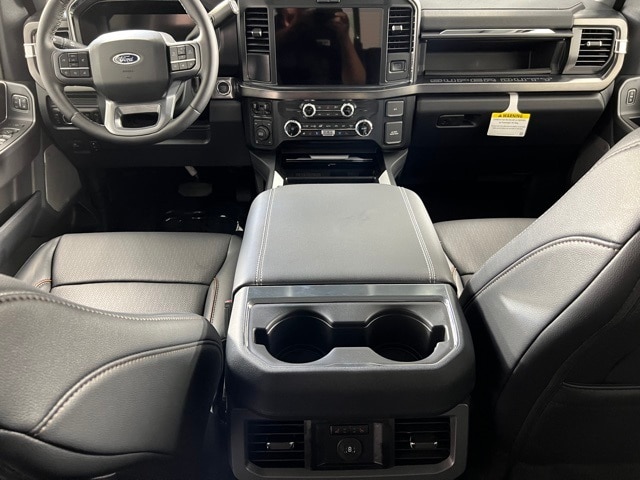2025 Ford F-350 Lariat photo 20