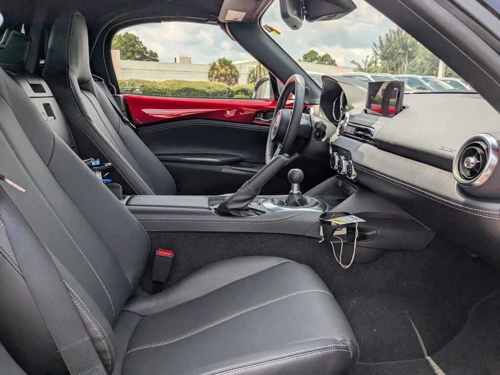 2025 Mazda MX-5 Miata Miata Grand Touring photo 13