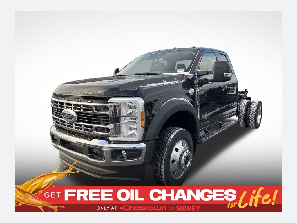 2026 Ford F-450 Super Duty Chassis Cab XLT's photo