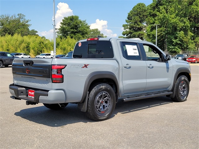 2025 Nissan Frontier Crew Cab PRO-X photo 3