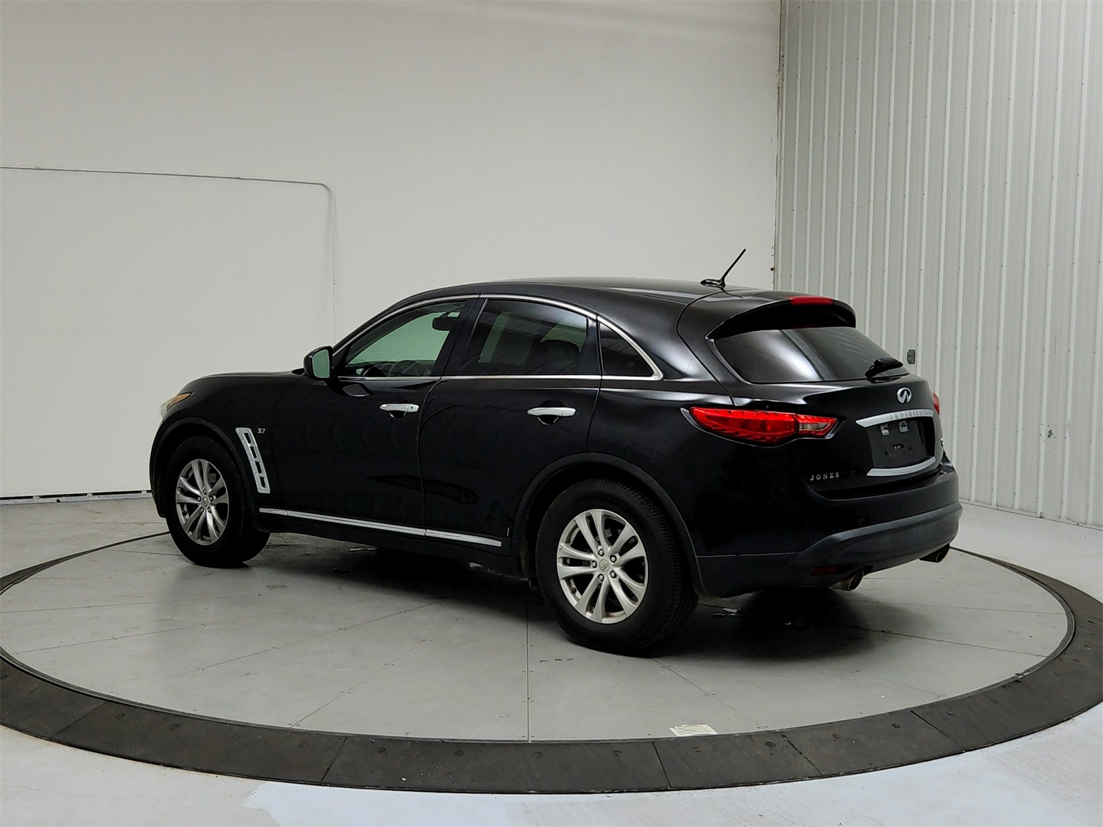 2017 Infiniti QX70 Base photo 5