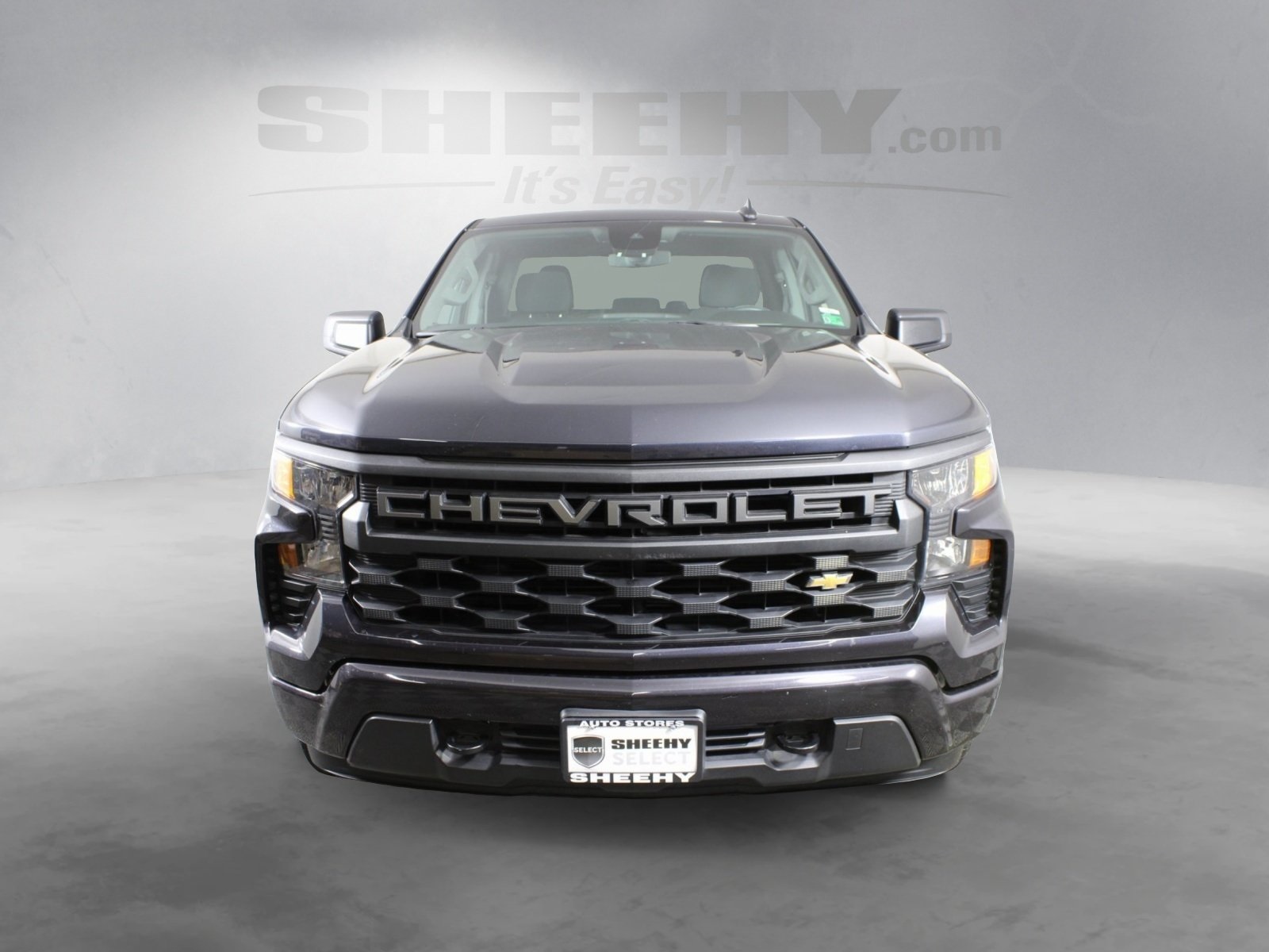 2023 Chevrolet Silverado 1500 Custom photo 2