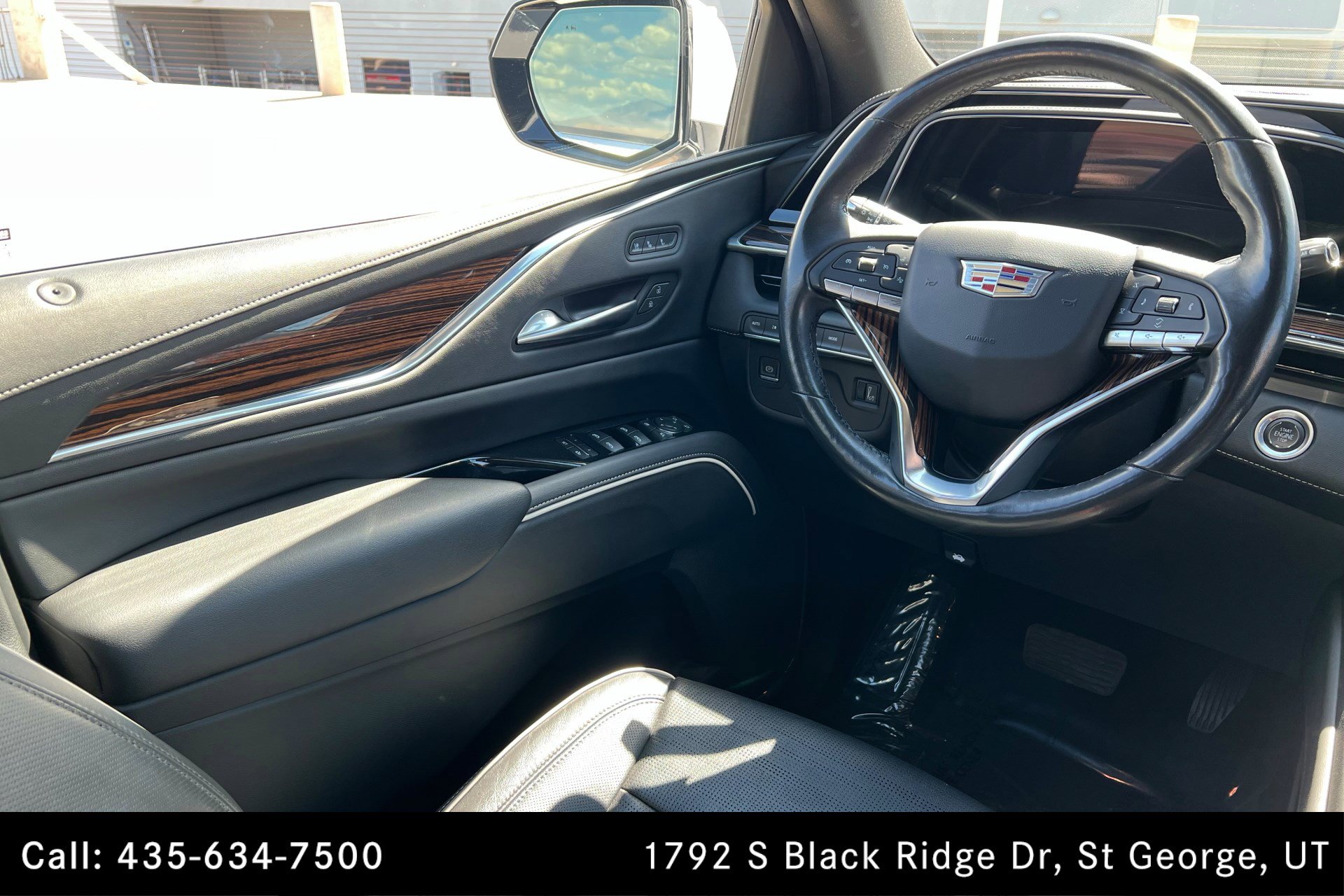 2021 Cadillac Escalade Premium Luxury photo 11